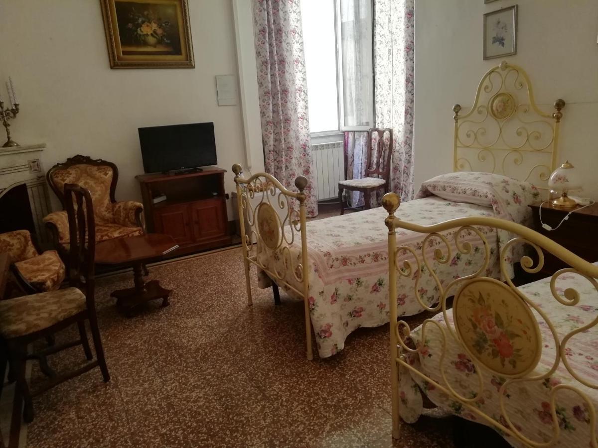 Tanina B & B Сассарі Екстер'єр фото